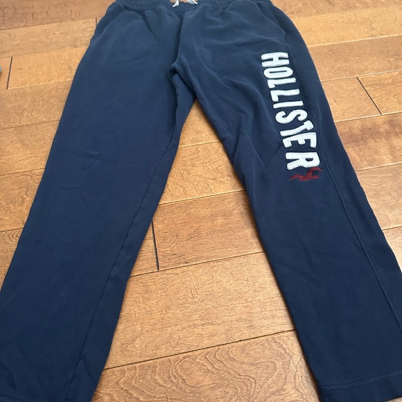 Hollister mens Navy Sweatpants - Picture 2 of 4